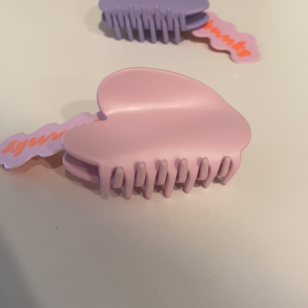 🆕 Chunks / Lisa Says Gah Claw Clip pastel FREE WITH $60+ purchase - Picture 3 of 4